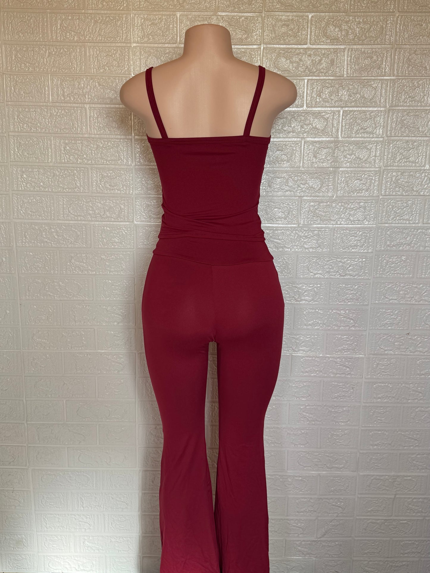 Conjunto de camiseta sin mangas y pantalón acampanado