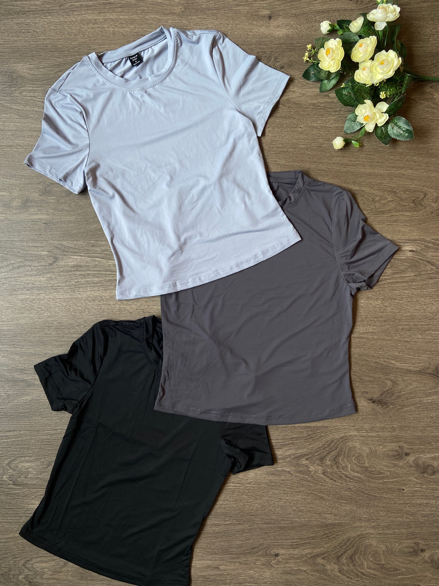 Camiseta de bebé ajustada y lisa